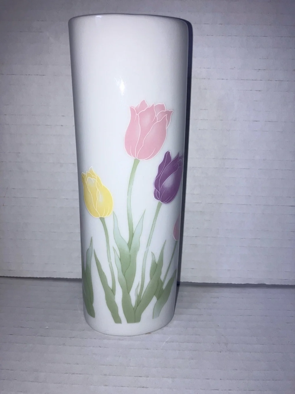 White Ceramic Tulip Vase 7” with Pastel Pink, Yellow, and Purple Flowers Vtg